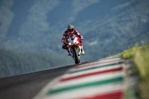 爵士再扮克星阻詹姆斯里程碑 库里归来狂飙三分助勇士止颓