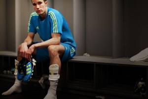 意甲争冠白热化，国际米兰紧咬尤文图斯，米兰双雄上演终极对决