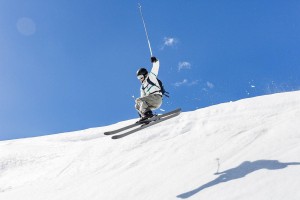 哈兰德梅开二度助曼城大胜 领跑英超射手榜