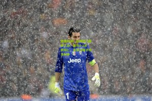 激情对决！欧洲豪门巅峰之战，皇马3-2逆转拜仁，本泽马帽子戏法封神