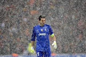 中国女排力克强敌巴西队，世界联赛再添胜绩